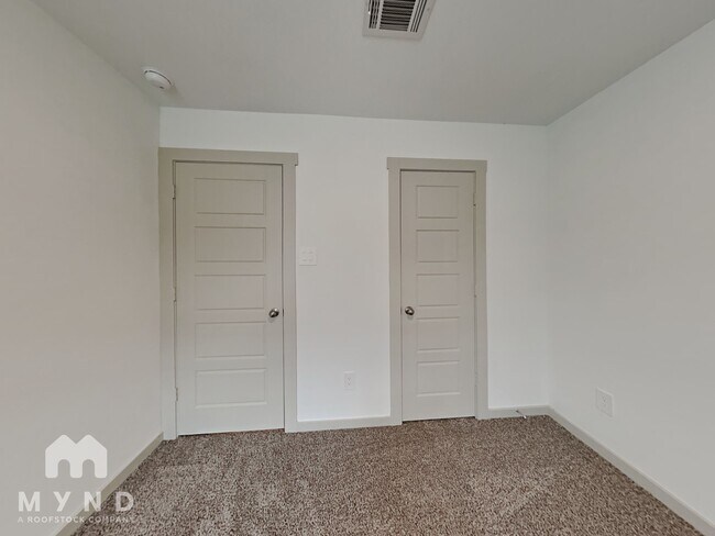 Building Photo - 7815 Cattleman Vly Dr