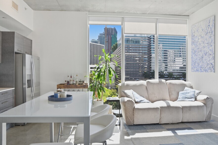 Building Photo - 151 SE 1st St