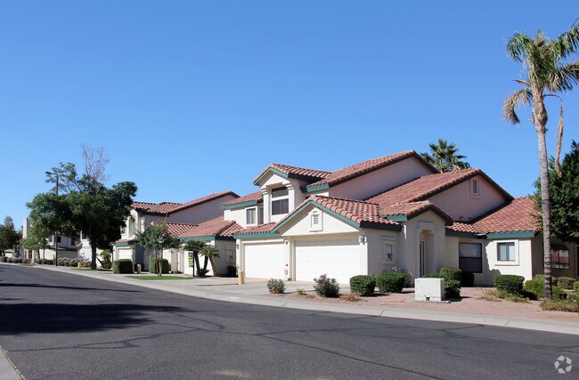 Primary Photo - 1118 W Windjammer Dr