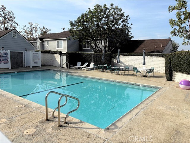 Building Photo - 1683 N Mountain Ave