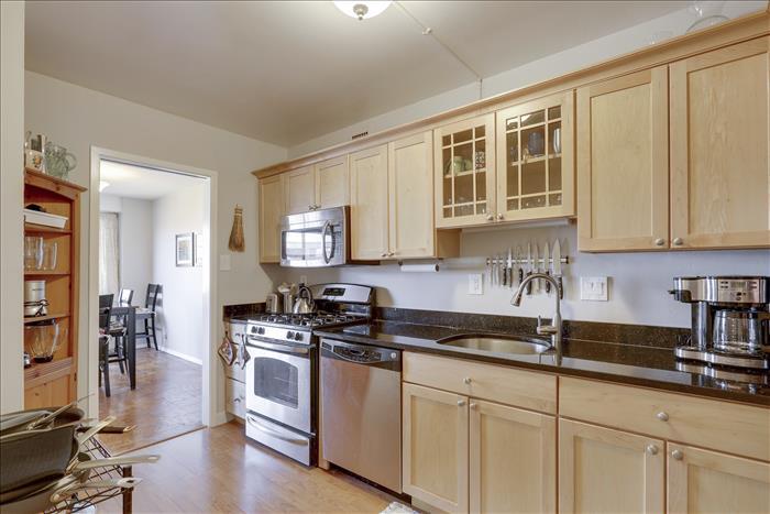 Kitchen - 4515 Willard Ave