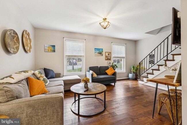 Primary Photo - 215 Commons Dr NW