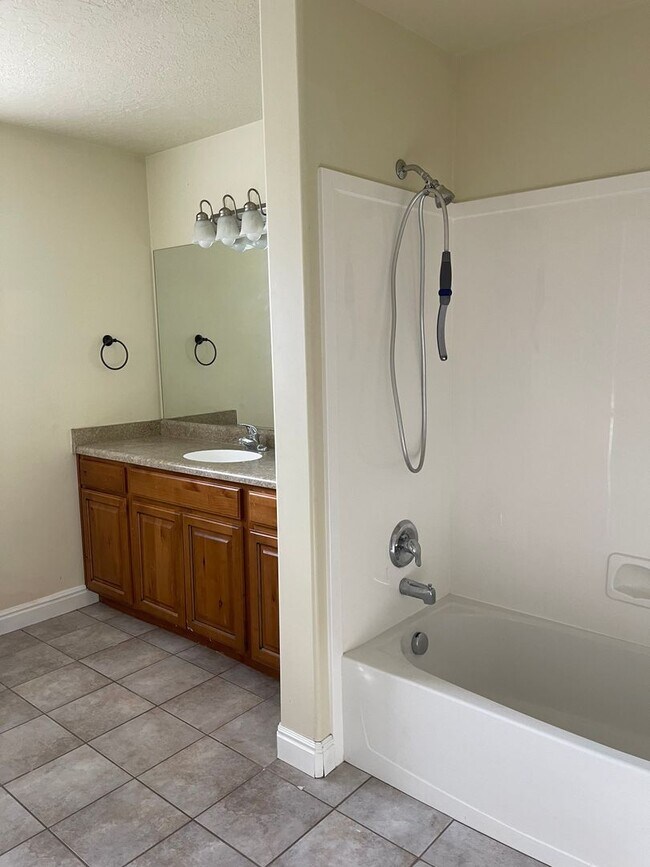 Building Photo - Beautiful Lehi home for rent!