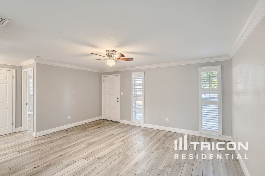 Building Photo - 2205 Hemerick Pl