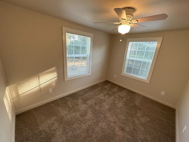 Building Photo - 1328 Trenary Way