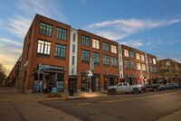 Building Photo - Upscale condo in Belmar Commons