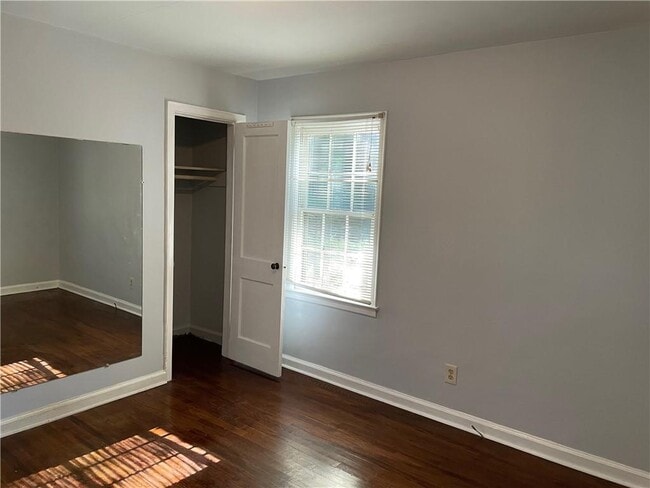 Building Photo - 1687 Beacon Hill Blvd NE