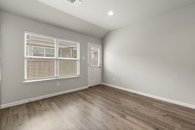 Building Photo - 13522 Luke Pr Ct