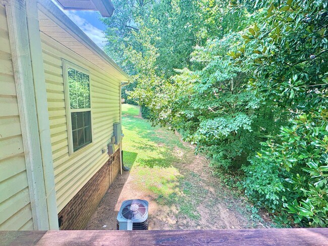 Building Photo - Statesville - 3BR/2BA