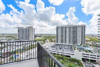 Building Photo - 5252 NW 85th Ave