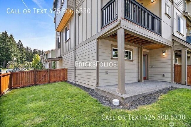 Building Photo - Discover Your Dream Corner Townhome in Olympia