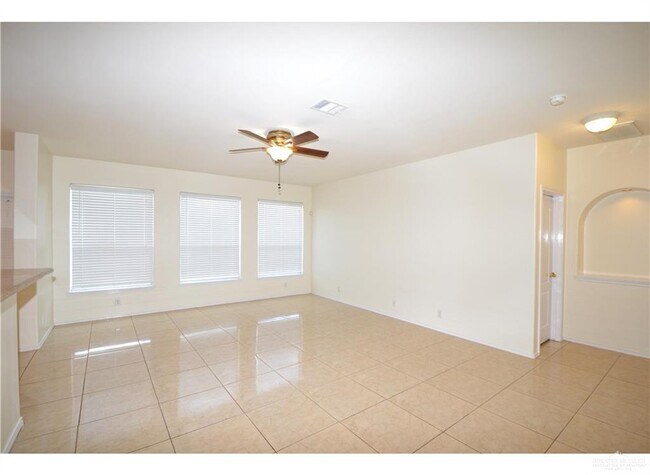 Building Photo - 4410 Santa Fabiola St