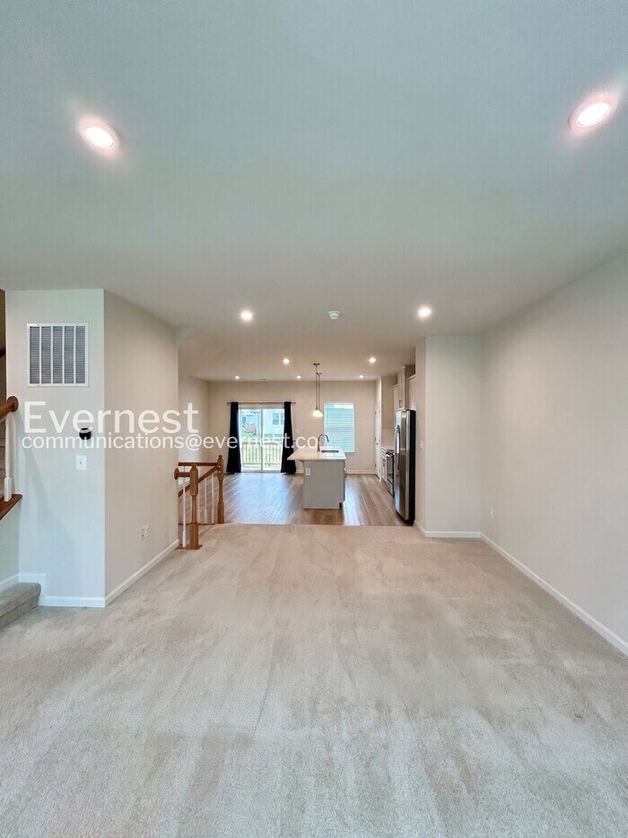 Building Photo - 8808 Stevenson Ln