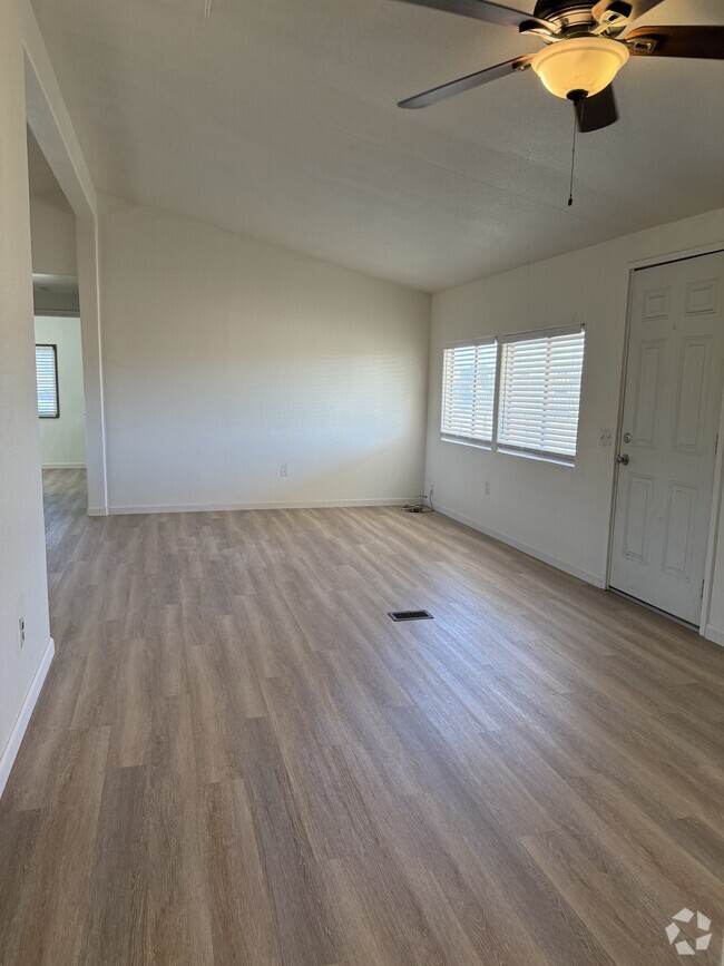 Building Photo - 38760 Dinosaur Point Rd