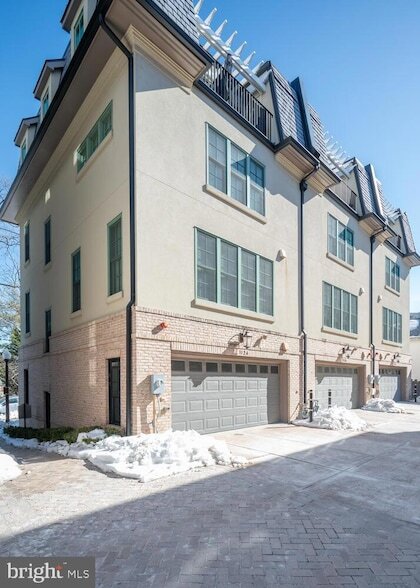 Building Photo - 1126 N Stuart St