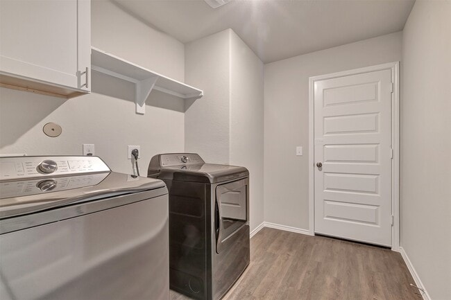 Building Photo - 261 Gallant Front Trl