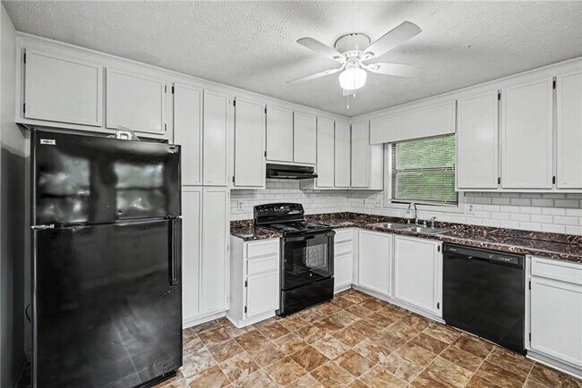 Building Photo - 4471 Ambras Way NW