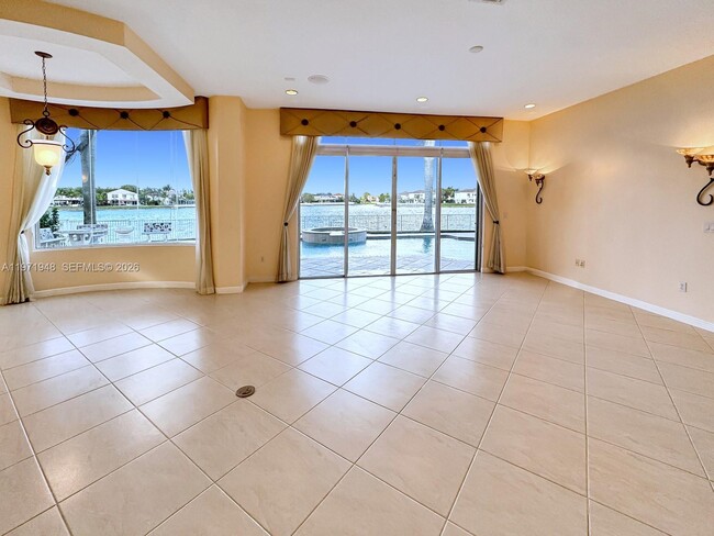 Building Photo - 5028 SW 170th Ave