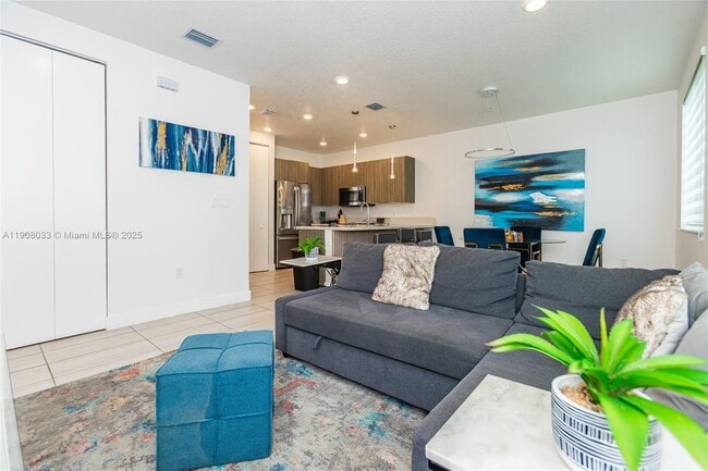 Primary Photo - 6401 NW 103rd Pl