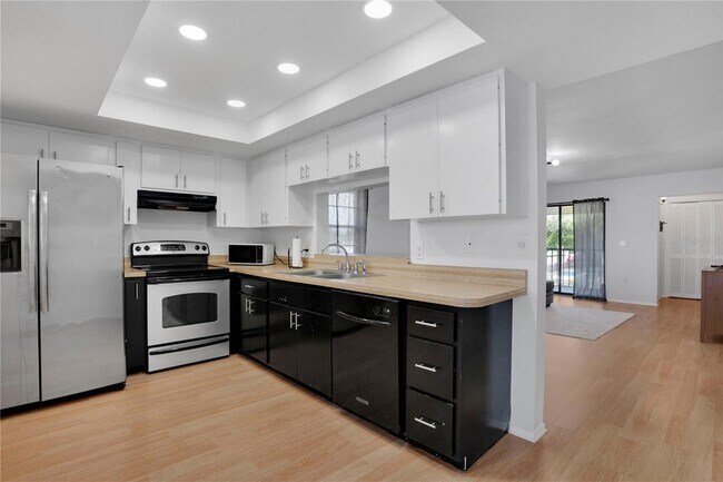 Building Photo - 2415 Bayshore Gardens Pkwy