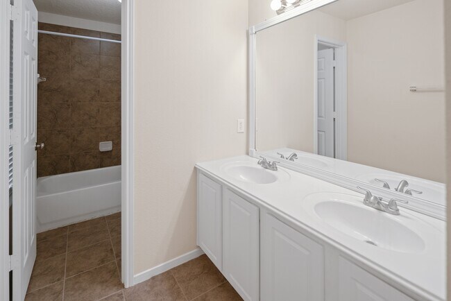 Building Photo - 18614 Atasca S Dr