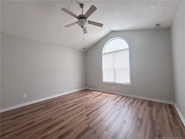 Building Photo - 206 Van Buren Dr