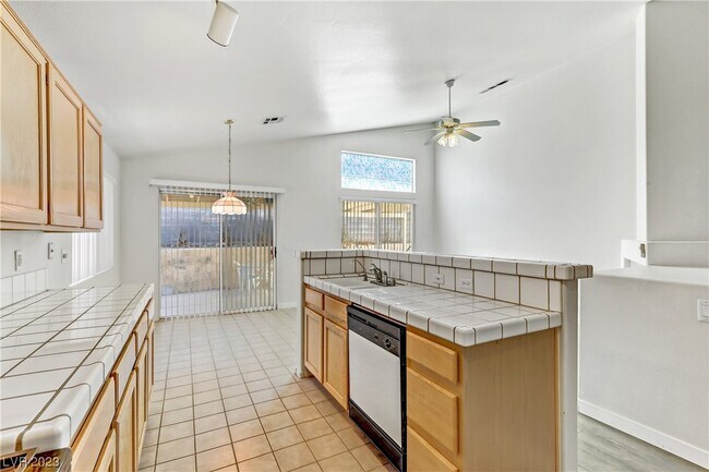 Building Photo - 3781 White Peppermint Dr