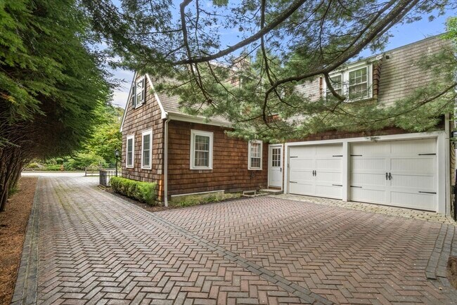 Building Photo - 1308 Walnut St
