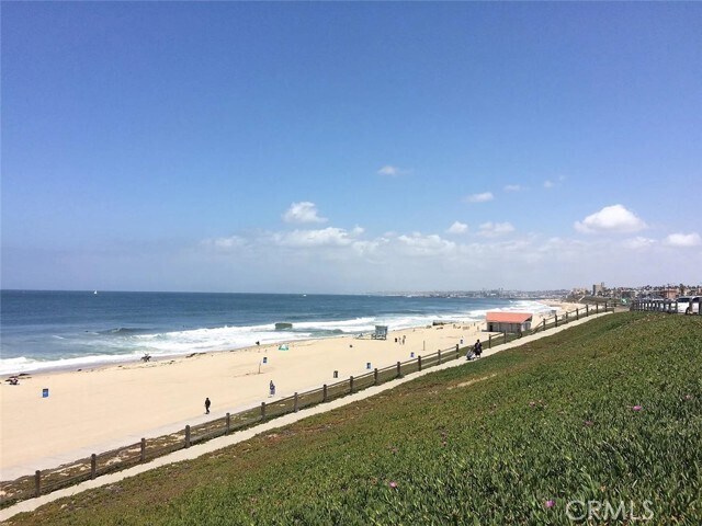 Building Photo - 702 S Pacific Coast Hwy