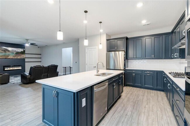 Building Photo - 4067 Meandering Bay Dr