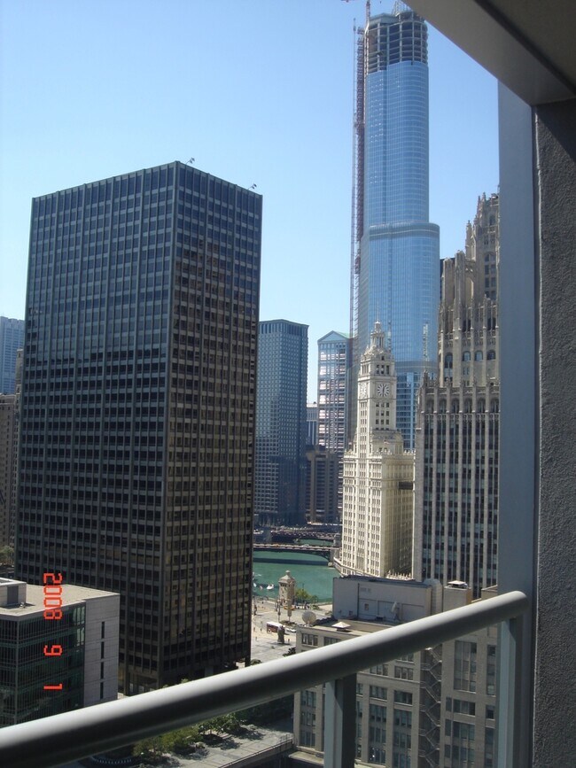 Building Photo - 240 E Illinois St