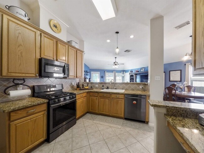 Building Photo - 5718 Indigo Trails Dr