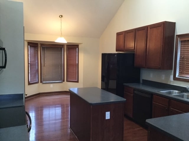 Building Photo - 8484 Flowering Cherry Dr