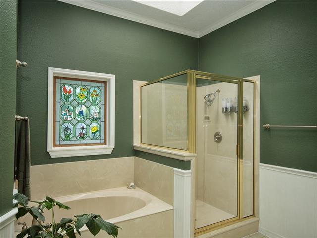 Building Photo - 7500 Canna Cove