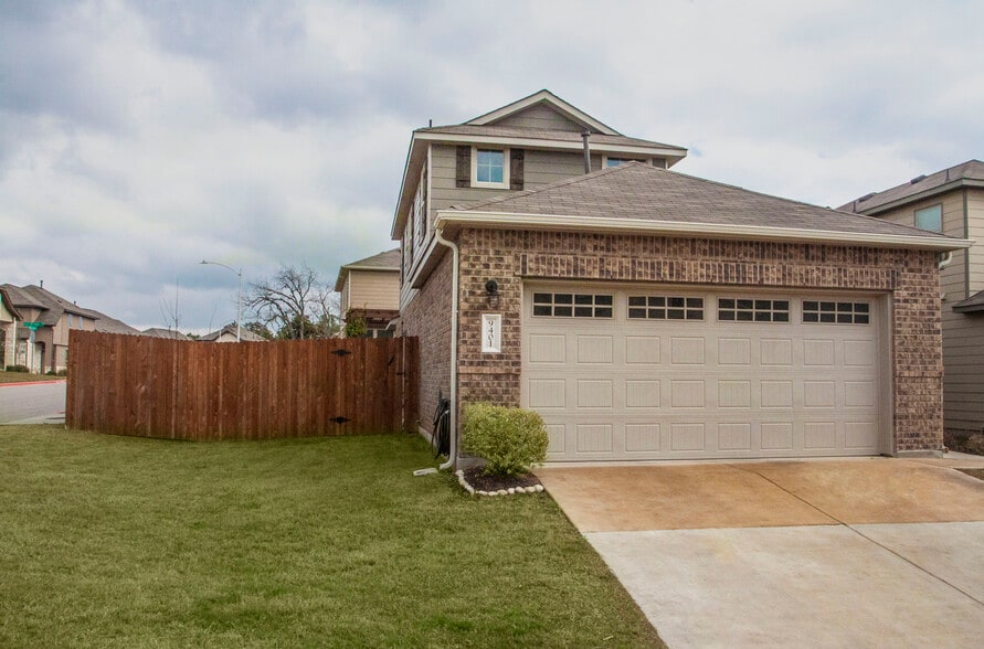 Street View - 9401 Privet Dr