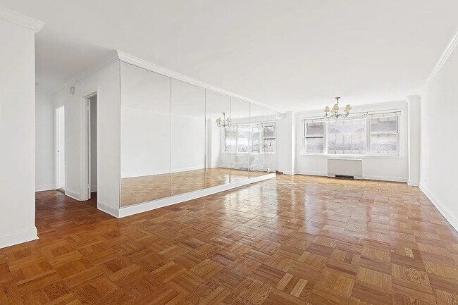 Building Photo - Spacious 1 Bedroom 1 Bathroom