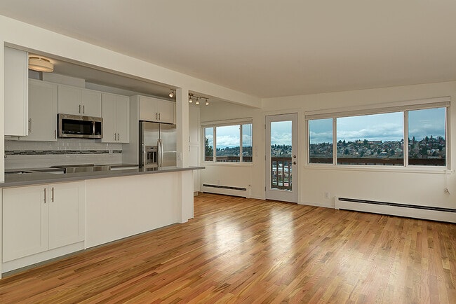 Building Photo - 2563 13th Avenue West