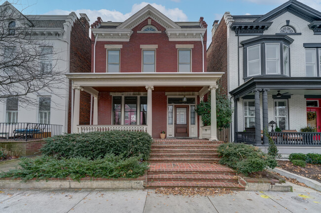 Building Photo - 1913 Hanover Ave