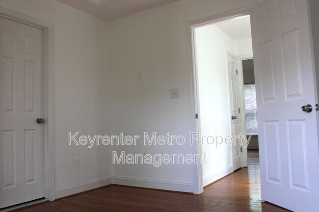 Building Photo - 13800 Fareham Ln