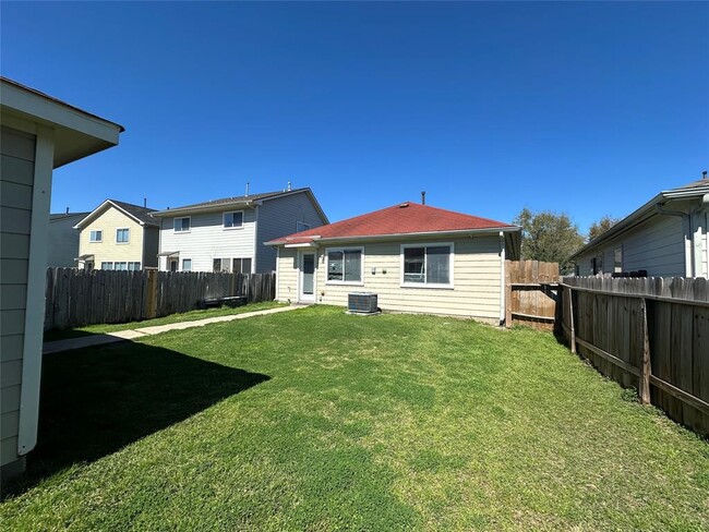 Building Photo - 1051 Grassy View Dr