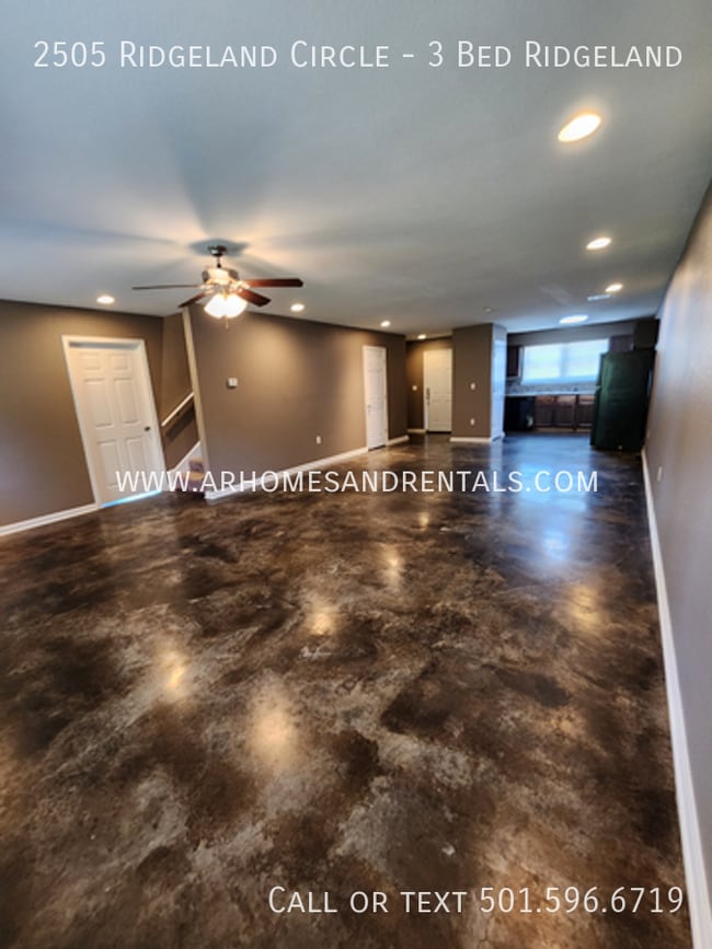 Building Photo - 2505 Ridgeland Cir