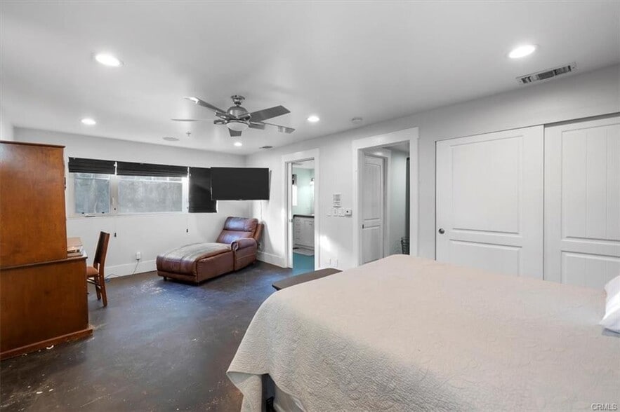 Room I - 206 Avenue H