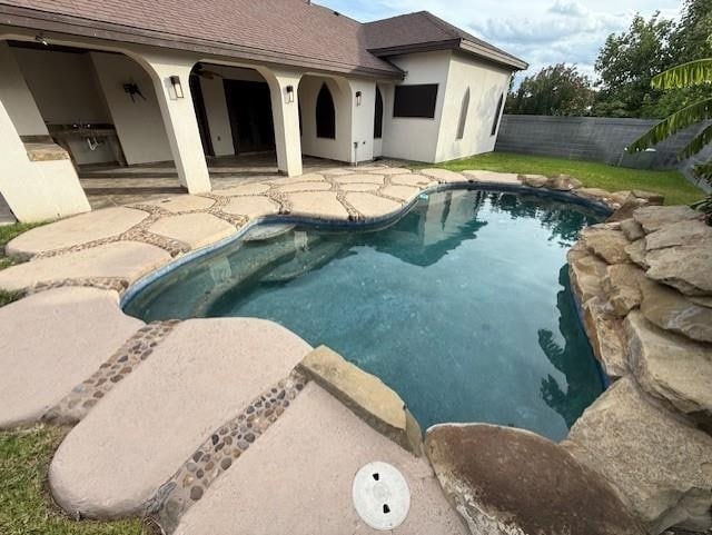 Building Photo - 222 Majestic Palm Dr