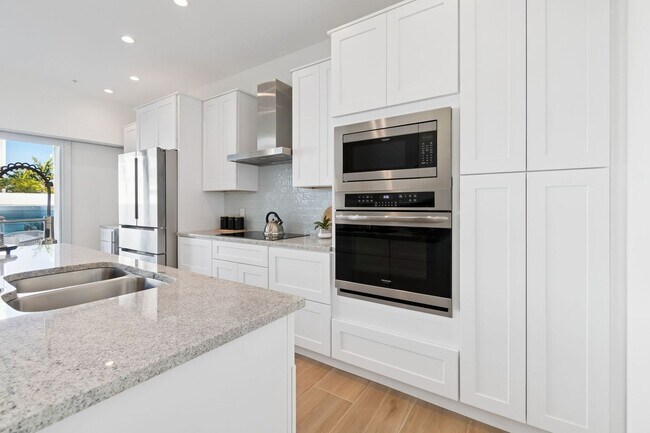 Building Photo - 1343 4th St