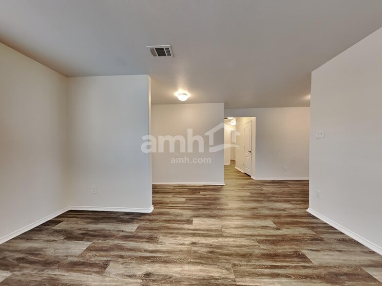 Building Photo - 9036 Yellow Cedar Trl