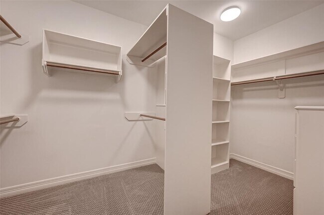 Building Photo - 13518 Broadmeadow Ln