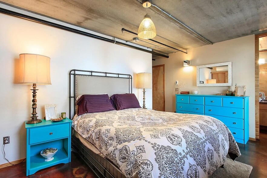 Building Photo - 2340 Curtis Street