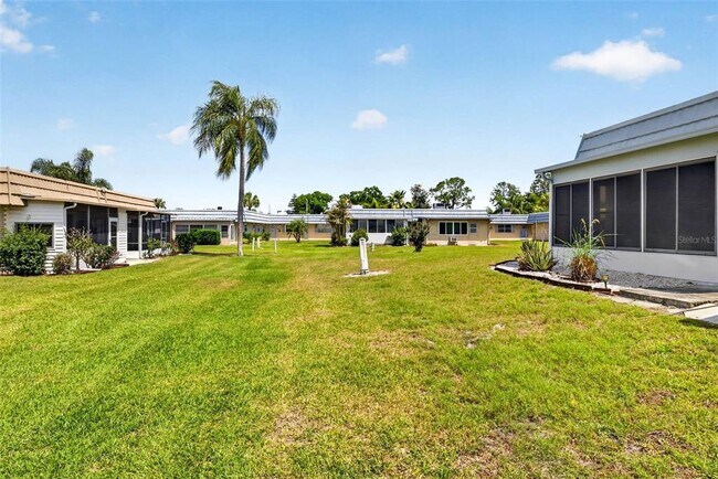 Building Photo - 1801 Bedford Ln