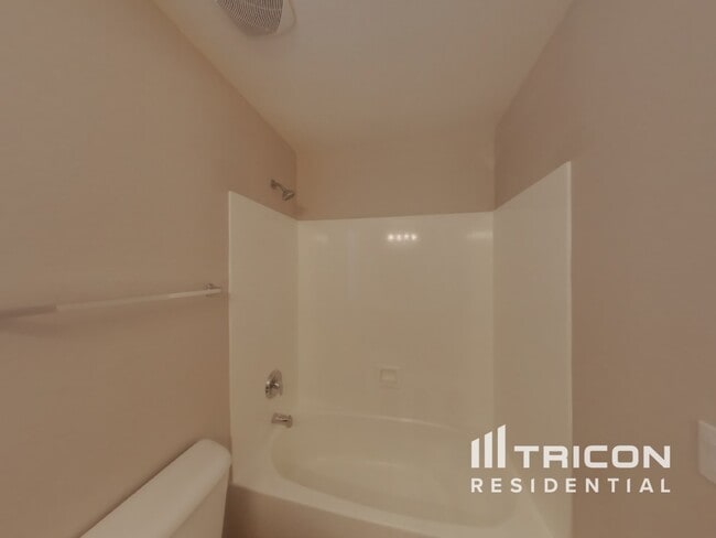 Building Photo - 6837 W Gary Way