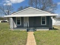 Building Photo - 3608 7th Ave SW